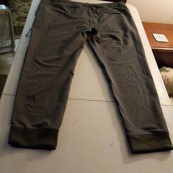 Green Russell Pants 2XL with elastic back cuffs - Picture 9 of 10
